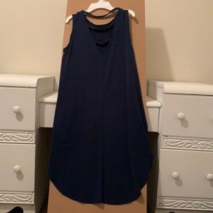 Long sleeveless shirt